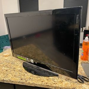 Flat screen TV and Roku device